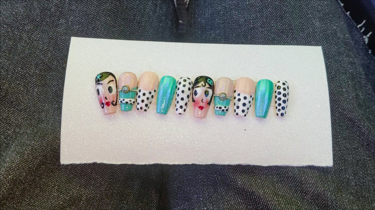 Polka dot handmade press on nails 🩵🫧👩🏻